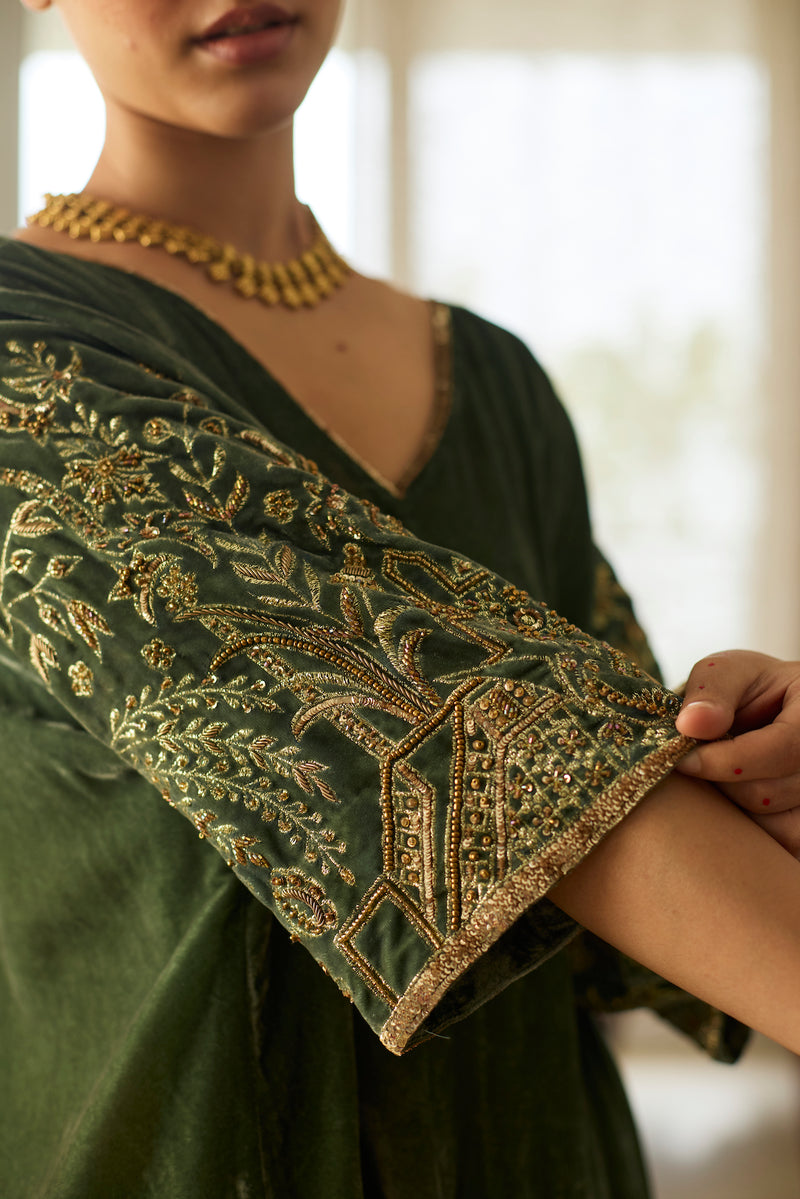 Green Makhmal Kaftan set