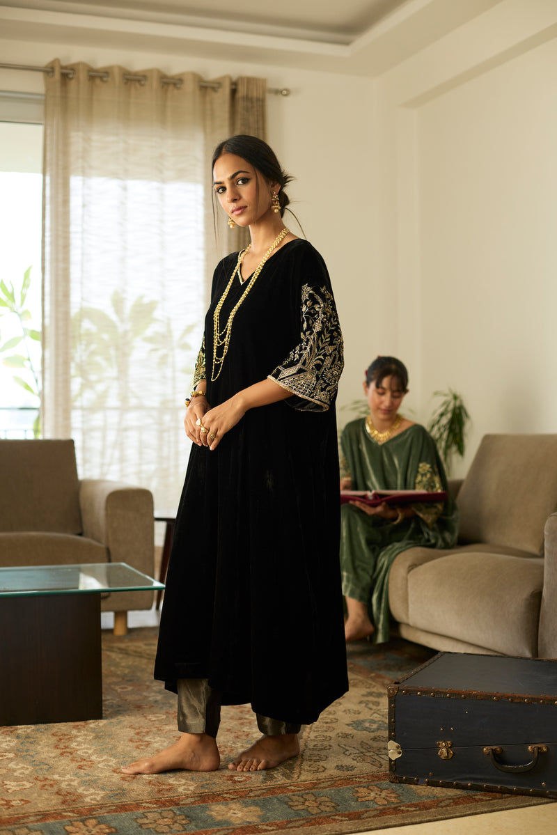 Black Makhmal Kaftan set