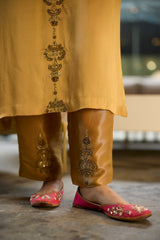 Mustard Prana suit